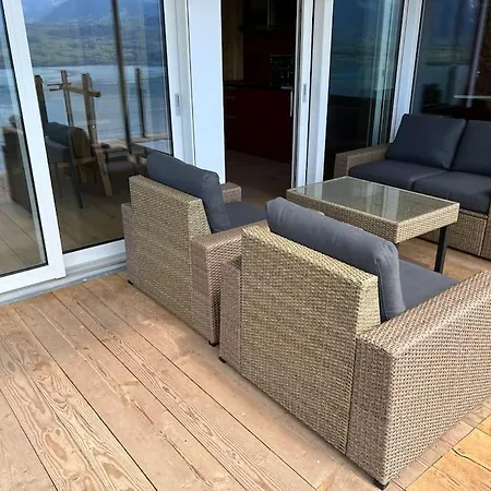 Neue 2.5-Zimmer-Wohnung Mit Traumhafter Aussicht *